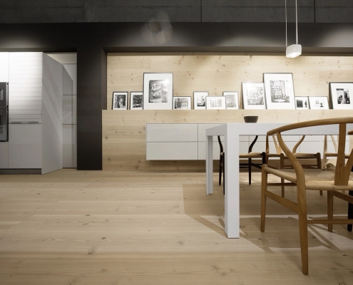 Douglasie Breitdiele-gebürstet-gelaugt-weiss geölt