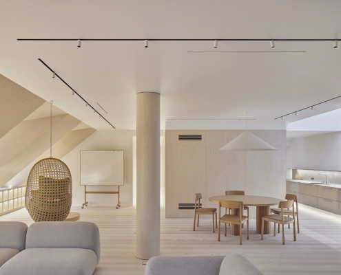 LÄRCHE Breitdiele-tiefweiss-naturiert